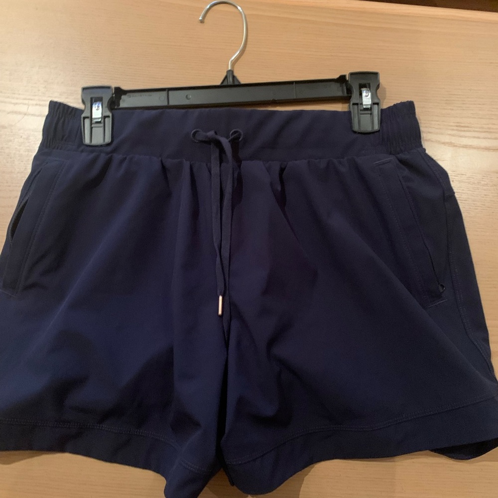 Calia by Carrie Underwood shorts